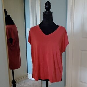 Maurices Rusty Red Relaxed V-Neck Short Sleeve T-Shirt